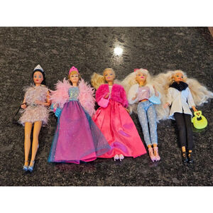 Barbie Doll set of 5, Vintage